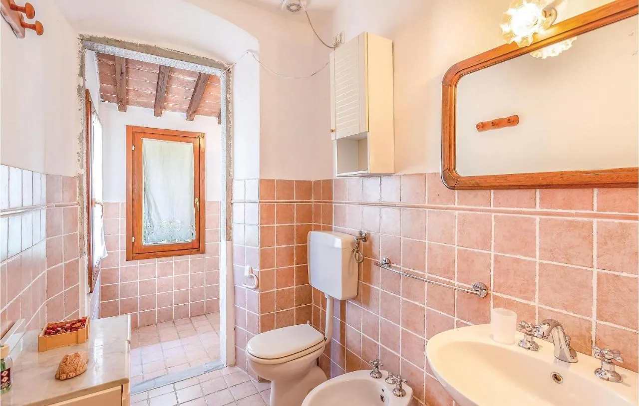 Lovely Home In Arezzo Ar With Wifi Policiano